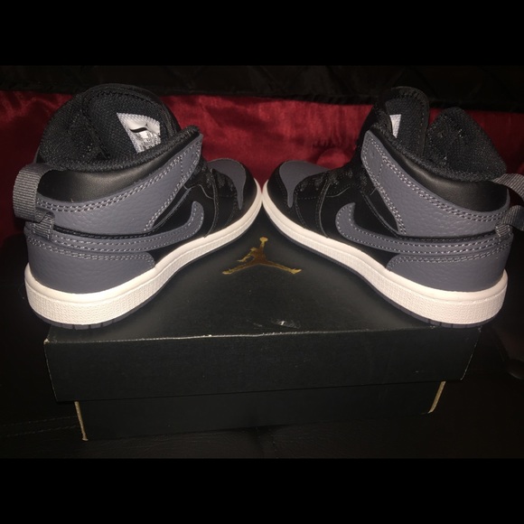 Nike Jordan 1 mid bp kids size 11c NEW - Picture 4 of 5